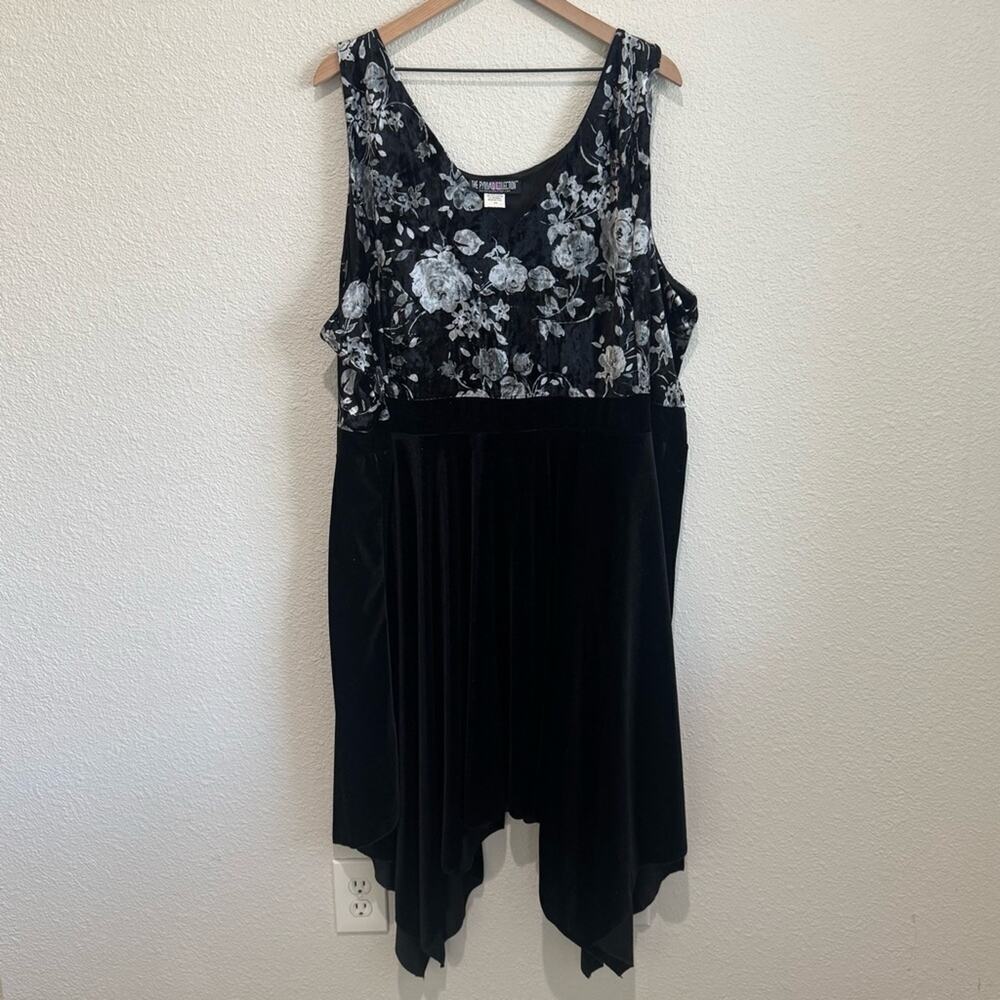 VTG Pyramid Collection Plus 3X Black Floral Velvet‎ Handkerchief Hem Dress